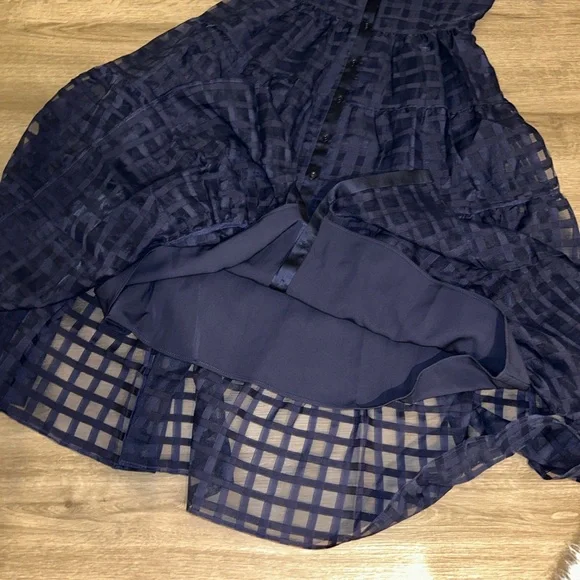 English factory Organza short sleeve button front midi dress - Picture 8 of 11